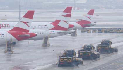 Paralizohet aeroporti i Vjenës, anulohen mbi 150 fluturime