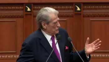 “Parlamenti po bën grusht shteti”/ Seanca plenare, Berisha: Mandati po kthehet në parzmore të vjedhjes së ‘Lubisë’