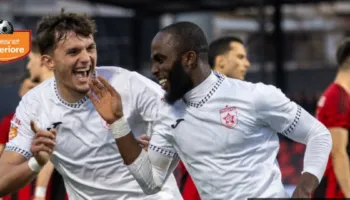 Partizani nuk gabon, mund me përmbysje Flamurtarin dhe i bashkangjitet Dinamos