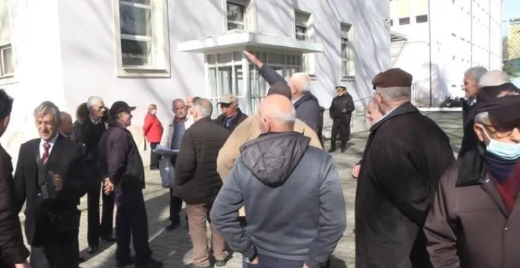 Pas rrëzimit të “Statusit” në Kuvend, minatorët në protestë, kërkojnë paga dinjitoze dhe pension të parakohshëm