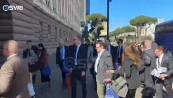 Pas takimit me Berishën/ Përfaqësuesit e PPE mbërrijnë në Kryesinë e Kuvendit