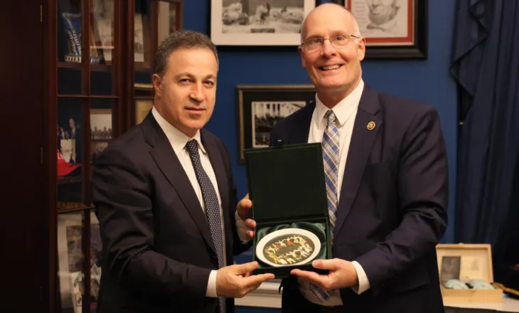 Peleshi mbyll vizitën zyrtare në SHBA me takimin me kongresmenin John Moolenaar