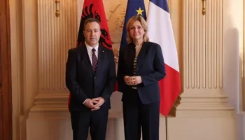 Peleshi pritet nga Presidentja e Asamblesë Kombëtare: Shqipëria në sprintin final drejt BE-së, Franca rikonfirmon mbështetjen