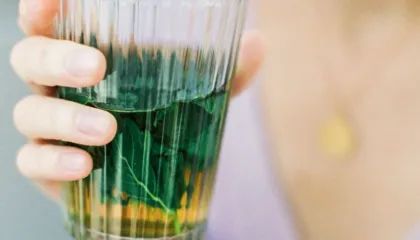 Për aknet hormonale, provo këtë çaj