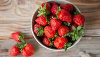 Përmbajnë antioksidantë, ja cilat janë 4 vlerat ushqyese të luleshtrydhes