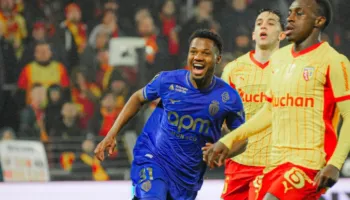 Përmbysje e çmendur në Ligue 1. Monaco i bën një super dhuratë PSG-së, para ndeshjes së kthimit në Champions (video)