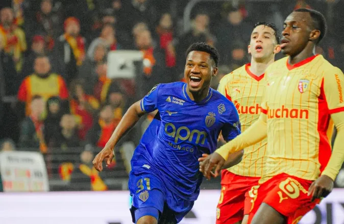 Përmbysje e çmendur në Ligue 1. Monaco i bën një super dhuratë PSG-së, para ndeshjes së kthimit në Champions (video)