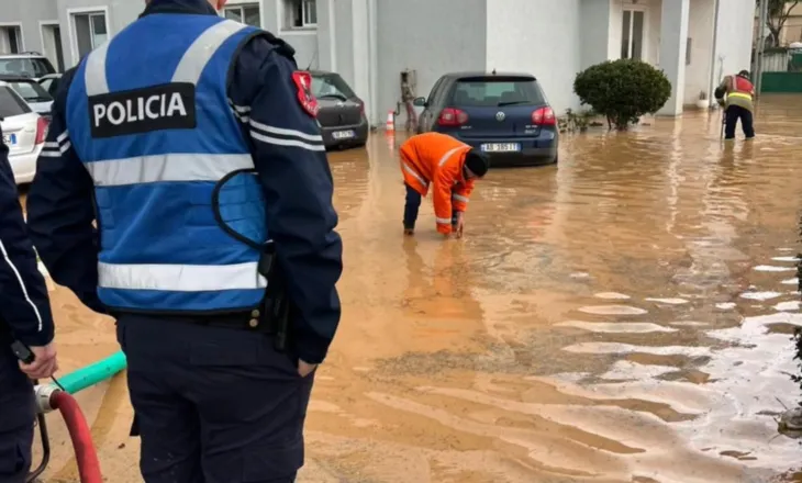 Përmbytje në Himarë/ Banorët: Përroi u mbush menjëherë, dëme në katet e para