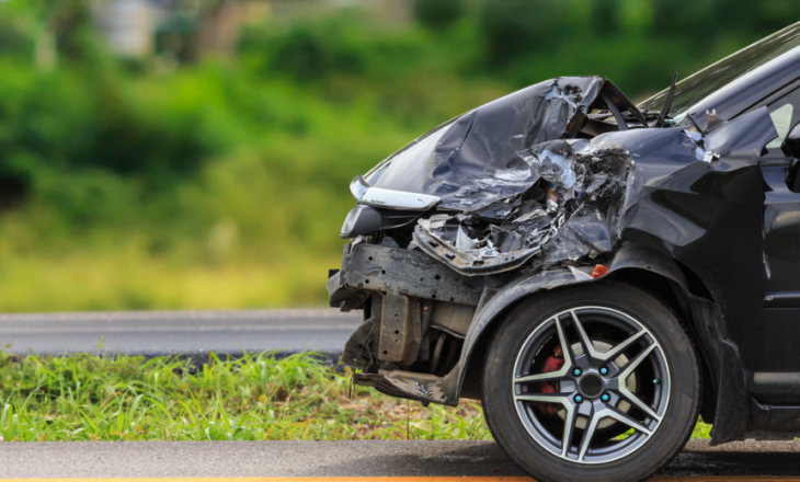 Përplasën me makinë pensionistin anglez dhe për të fshehur krimin hodhën rrobat e targat. Dy shqiptarët dalin para gjykatës