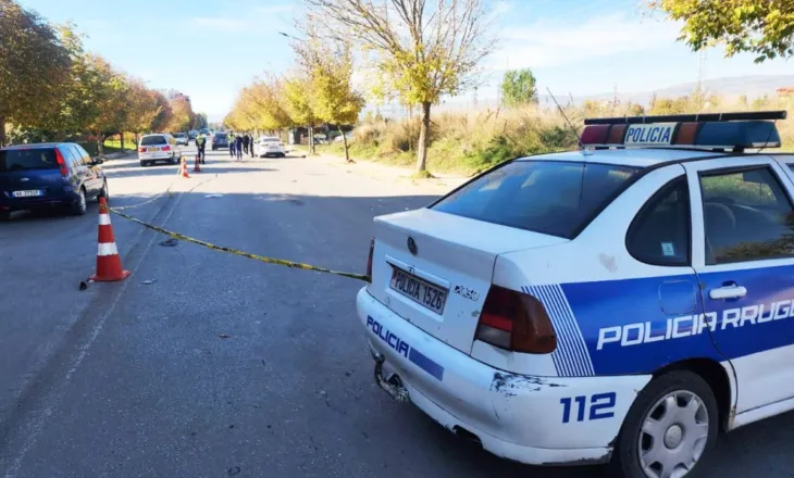 Përplasi me makinë një person dhe u largua nga vendngjarja, arrestohet punonjësi i policisë