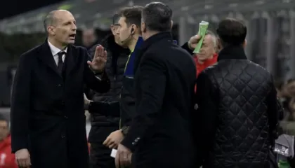 Përplasja e ashpër me Allegrin, leksioni i Fabregas: Kërkoj falje, bëra një veprim antisportiv