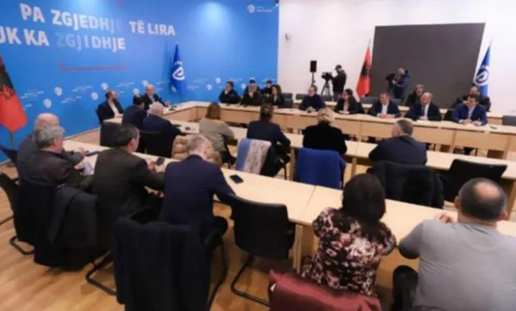 Përplasjet në grupin e PD/ Kush janë deputetët që dolën kundër Sali Berishës?