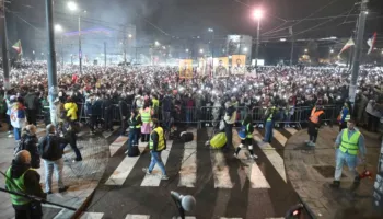 Përvjetori tragjik në Serbi, Vuçiç prezanton në mars “Serbia 2035”, pse analistët po kritikojnë programin e presidentit