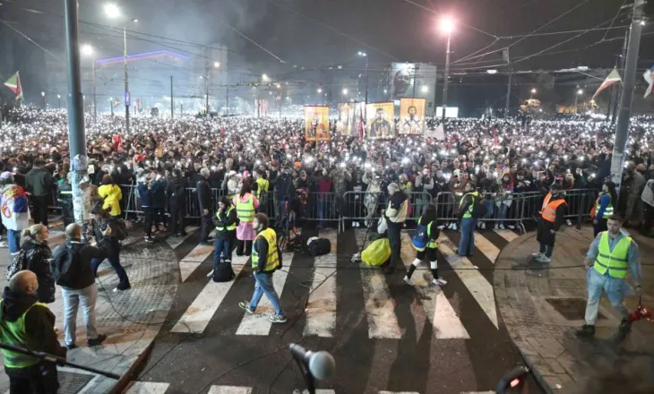 Përvjetori tragjik në Serbi, Vuçiç prezanton në mars “Serbia 2035”, pse analistët po kritikojnë programin e presidentit