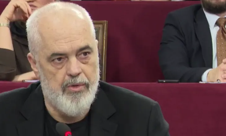 Pezullimi i Ballukut/ Rama: U hodhën 100 veta pas një budallai që hodhi një gur në lumë, stopohet puna e një ministrie