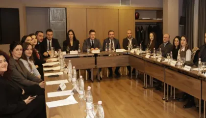 PING PONG MES RAMES DHE PROKUROREVE