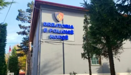 Plagosi 34-vjeçarin me thikë në një lokal në Korçë pas një konflikti, arrestohet adoleshenti