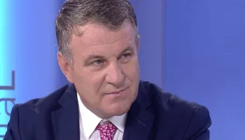 Plumbi del me plumb/ Arben Malaj-Socialistëve: I kërkoni Edi Ramës të japë dorëheqjen