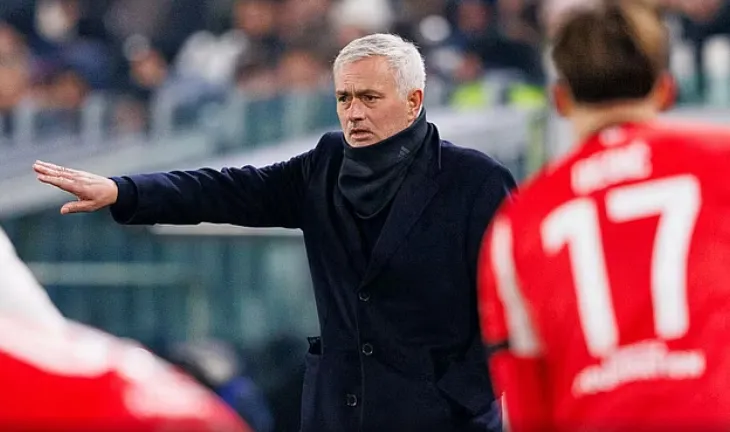 Po bën një punë të mirë te Benfica, por Jose Mourinho-n e “prenotojnë” që tani