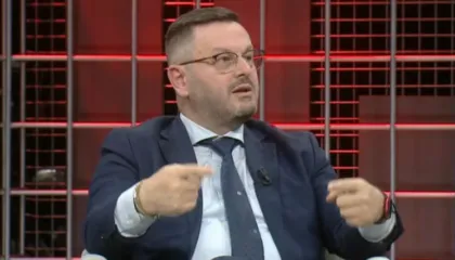 “Po mbahet pa prova në paraburgim”, avokati Ndreca: Rasti i Veliajt, më flagranti! Kulmi i abuzivitetit me masën e sigurisë