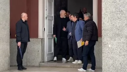 “Po më lodh shumë”, Rama ngre zërin me qytetarët e Durrësit: Projekti TID nuk ndalet, doni apo nuk doni