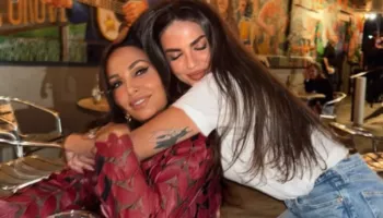 “Po të mbaj me gjithë zemrën time, mami” – Beatrix Ramosaj ndan betejën e nënës me kancerin