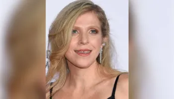 Po xhironte sezonin e fundit të një seriali, gjendet e vdekur në hotel producentja e famshme izraelite, Dana Eden