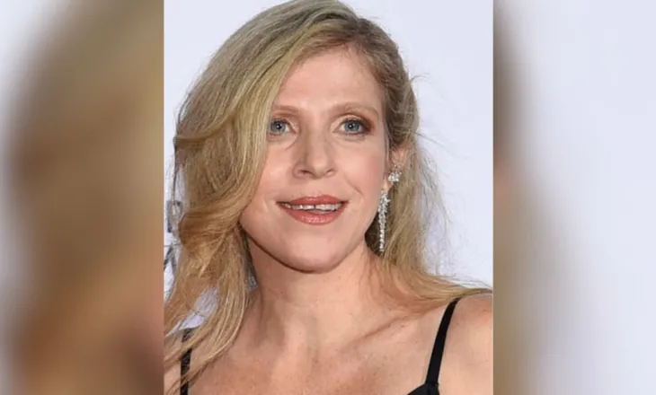 Po xhironte sezonin e fundit të një seriali, gjendet e vdekur në hotel producentja e famshme izraelite, Dana Eden