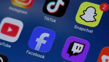 Portugali/ Parlamenti miraton kufizime për aksesin e fëmijëve në rrjetet sociale