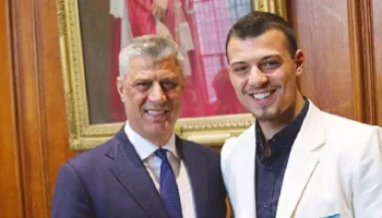 Prapaskenat e gjyqit në Hagë,djali i presidentit Hashim Thaçi nuk ka marrë pjesë në asnjë seancë,gazetari zbulon arsyen