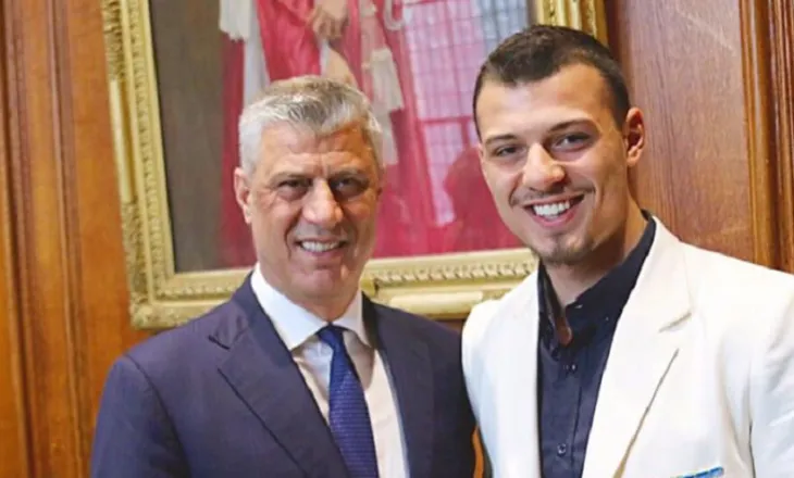 Prapaskenat e gjyqit në Hagë,djali i presidentit Hashim Thaçi nuk ka marrë pjesë në asnjë seancë,gazetari zbulon arsyen