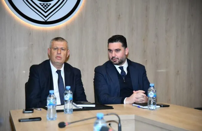 Prefekti i Tiranës vizitë në Kavajë, Hajdari: Mundësi për të ndërtuar ura bashkëpunimi në shërbim të qytetarëve