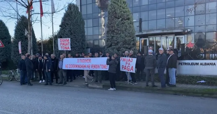 Prej 7 muajsh pa paga, punonjësit e “Bankers Petroleum” ngrihen në protestë: Askush nuk na jep zgjidhje