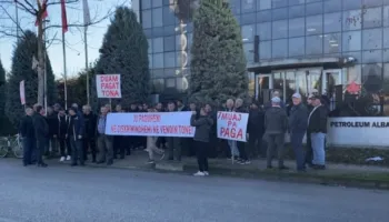 Prej 7 muajsh pa paga, punonjësit e “Bankers Petroleum” ngrihen në protestë