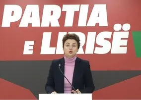 “Premtimi për rritje pagash, mashtrim”/ Arsimi, Xhixho akuza të rënda: Sistemi në kolaps, qeveria të mbajë përgjegjësi