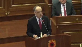 Presidenti Begaj në kuvendin e Kosovës: Historia nuk mund të rishkruhet, e vërteta është me UÇK