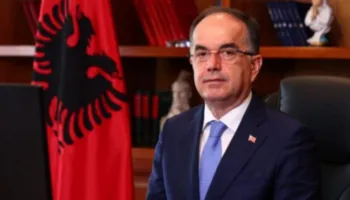 Presidenti Begaj uron Kurtin për mandatin e ri qeverisës: Mbështetje vëllazërore për Kosovën
