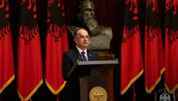 Presidenti Begaj vizitë zyrtare në Maqedoninë e Veriut, takim me homologen Davkova! Çfarë do të diskutohet