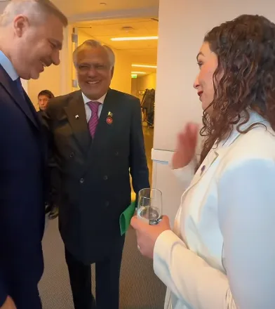 Presidentja e Kosovës mes burrave të shteteve te Bordi i Paqes