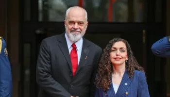 “Presidentja Osmani është kërcënuar për 2 vjet rresht”, Rama zbulon ‘sekretin shtetëror’: Refuzoi bastisjen e zyrës nga Gjykata Speciale
