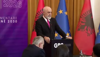 Presion gjyqësorit? Rama: Mua më ktheheni me deklarata nervoze, ndërsa Berishës…