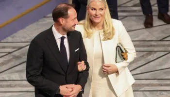 Princesha e kurorës e përfshirë në dosje, çështja ‘Epstein’ thellon krizën për Familjen Mbretërore të Norvegjisë