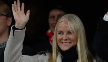 Princesha e Norvegjisë: Kërkoj falje për miqësinë me Epstein