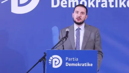 “Projektet, gropa thithëse korrupsioni”/ Salianji nga Fieri: Rrugët e Rilindjes rrezikojnë jetët e qytetarëve