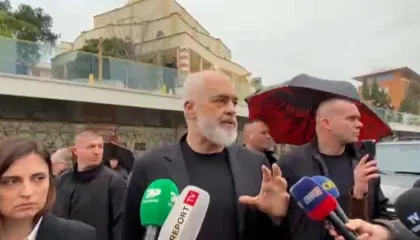 Projekti TID në Durrës/ Rama takim me protestuesit: Do të rivlerësojmë banesat