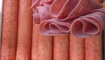 Proshuta dhe salsiçet përbëjnë alarm shëndetësor/ OBSH: Konsumi ditor i 50 gramëve mish të përpunuar rrit rrezikun e..