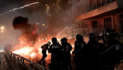 Protesta e dhunshme e Berishës në 10 shkurt, lihen në detyrim paraqitje 7 të miturit e arrestuar