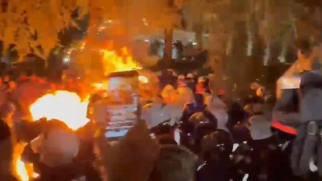 Protesta e opozitës, 8 policë të lënduar përfundojnë në spital
