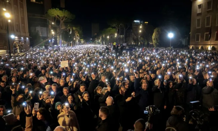 Protesta e opozitës, Meta thirrje qytetarëve: Tregojani vendin Ramës dhe organizatës së tij kriminale