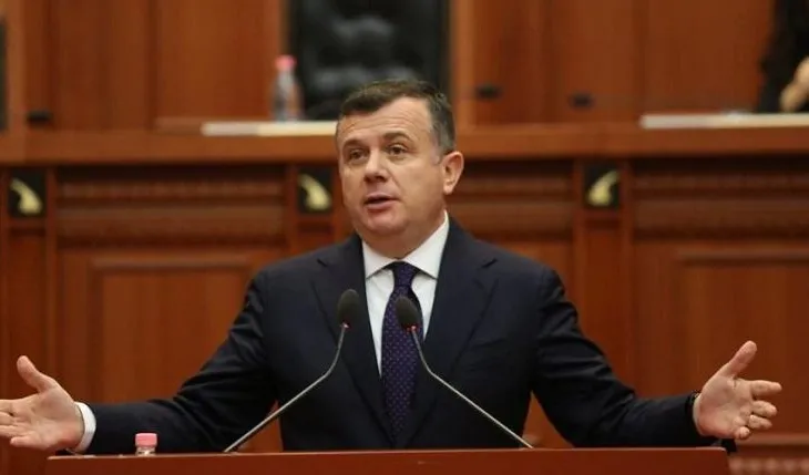 Protesta e PD-së, Balla: Fshehin dështimin e tyre me tym e flakë, drejtësia t’i bëjë shembull!